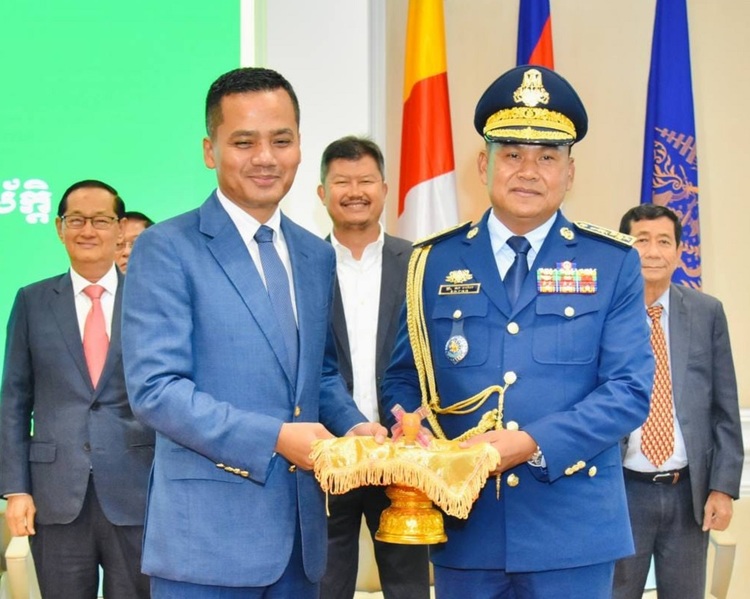 苏通正式出任国家警察总署总监 柬中時報