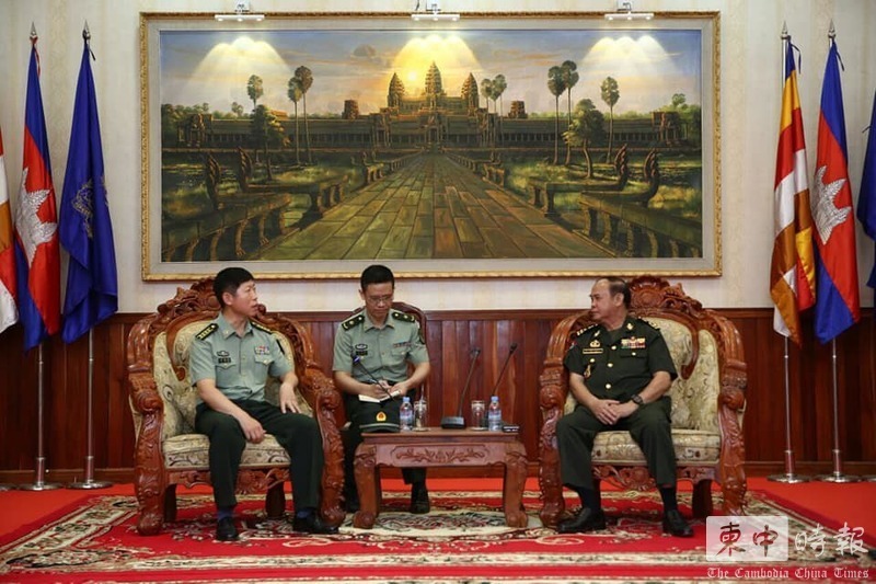 王家军第70旅指挥官毛速潘将军会见中国解放军代表团组图