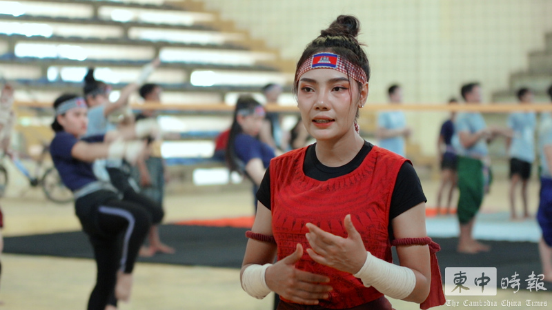 彬扎丽雅刚柔并济戏外诠释武术人生